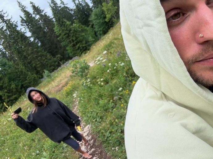 Bieberovi a jejich soukromý únik do hor.