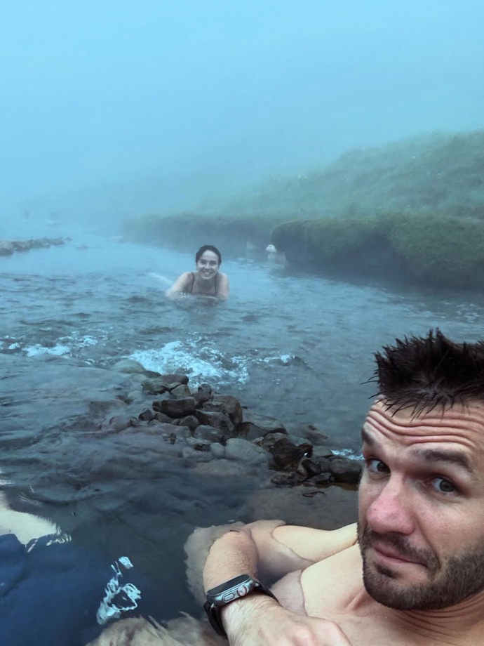 Tereza Ramba a její manžel Matyáš si Island užívají.
