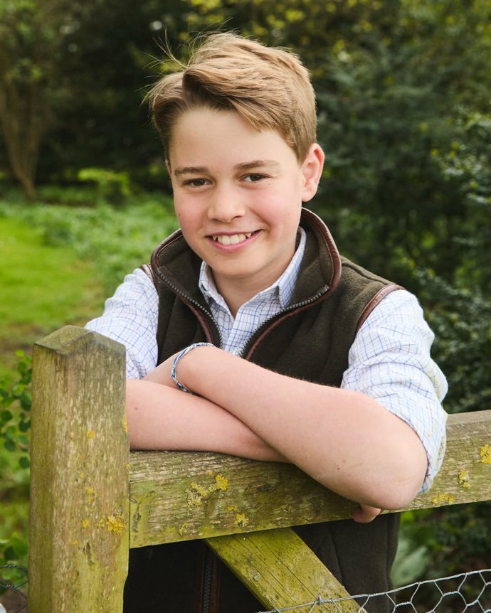 Portrét ke dvanáctým narozeninám prince George.
