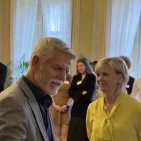 Eva Pavlová zvolila barvy optimismu a klidu.