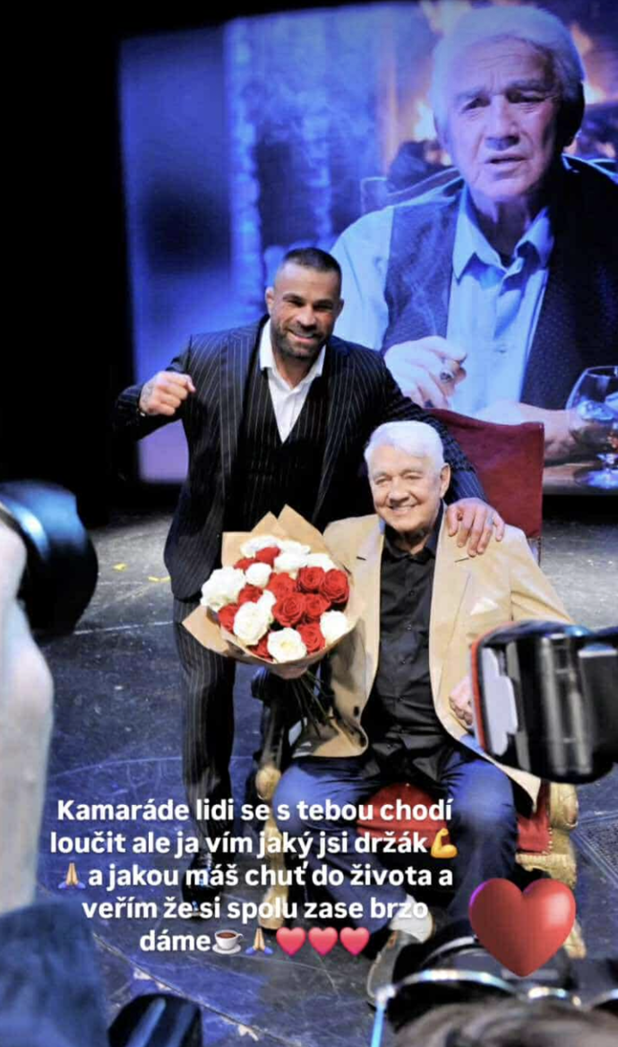 Karlos Vémola přidal na Instagram dojemný vzkaz.