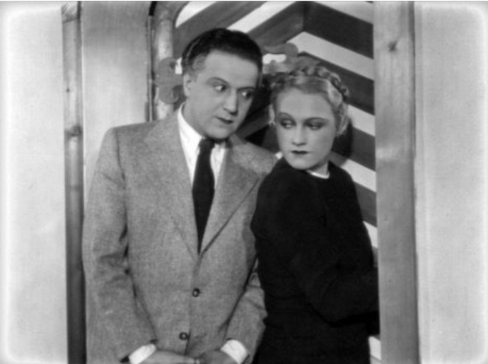 Hugo Haas a Adina Mandlová ve filmu Ať žije nebožtík.