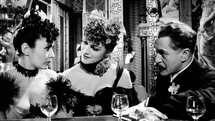 Hana Vítová, Adina Mandlová a Eduard Kohout ve filmu Noční motýl.