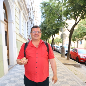 Luboš Suchánek alias Bailador na otevření nové zmrzlinárny.