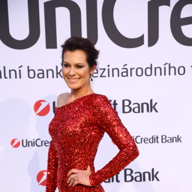 Jana je krásná žena. 