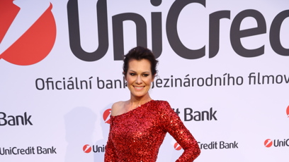 FOTO: Jana Doleželová na UniCredit party ve Varech.