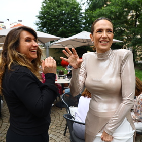 Tereza Kostková s módní návrhářkou Martinou Pipkovou Loudovou.