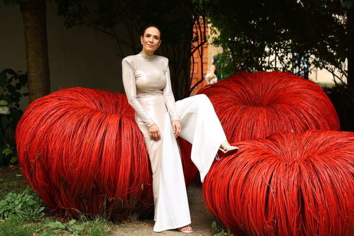 Tereza Kostková v roli modelky.