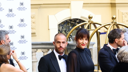 FOTO: Kateřina Sokolová po boku návrháře Lukáše Macháčka.
