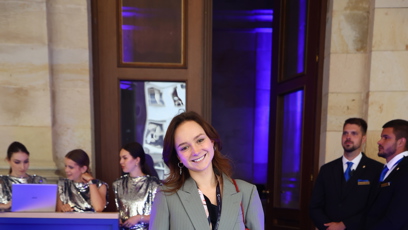 FOTO: Gabriela Heclová zvolila oversized sako a objemnou sukni.