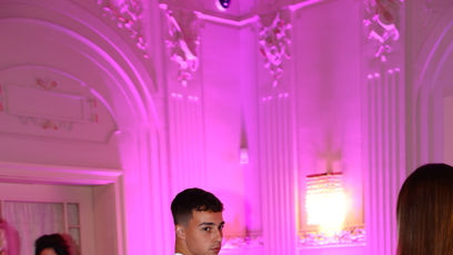 FOTO: Damián Drahokoupil si vyrazil stylově. Louis Vuitton tenisky nešlo přehlédnout.