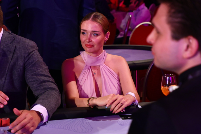 Nicole Šáchová na Iluminate party.