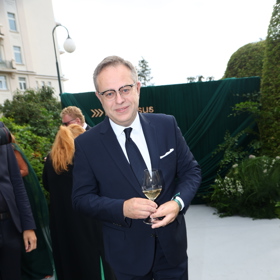 Moderátor Václav Moravec je pod tlakem ČT.