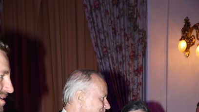 FOTO: Stellan Skarsgård se nemohl nabažit piva.
