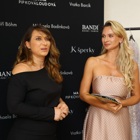 Martina Pipková Loudová s Barborou Mottlovou.