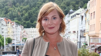 Herečka Lenka Krobotová dlouho bojovala se svým sebevědomím: S věkem jsem se naučila na sobě pracovat