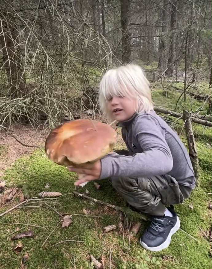 Syn Venduly Pizingerové se z velkého hříbku pořádně radoval. 