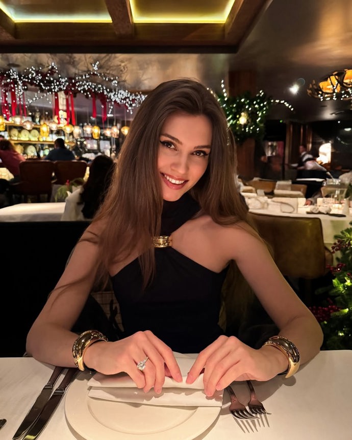 Nádherná Kseniya Alexandrova.