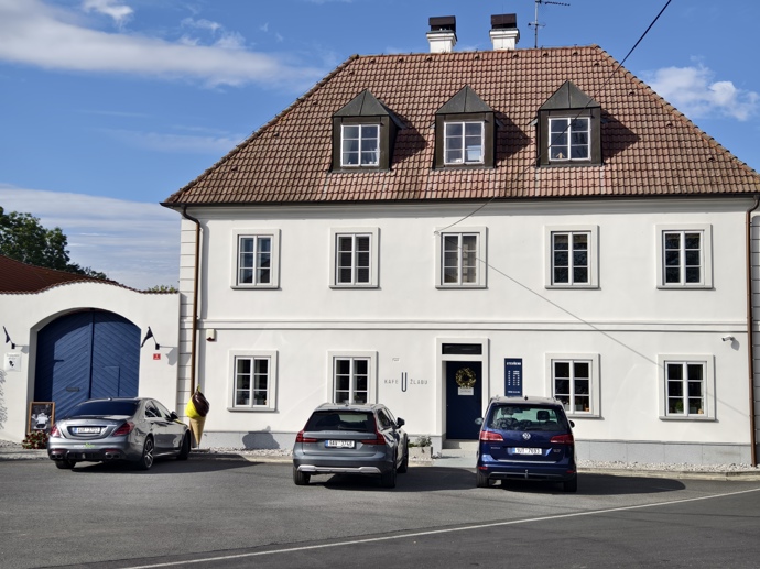 Restaurace Kafe u Žlabu.