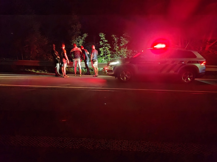 Hlídky policie v příměstské části Frýdku-Místku.