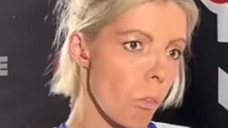 Shoapholic Adel prohrála.