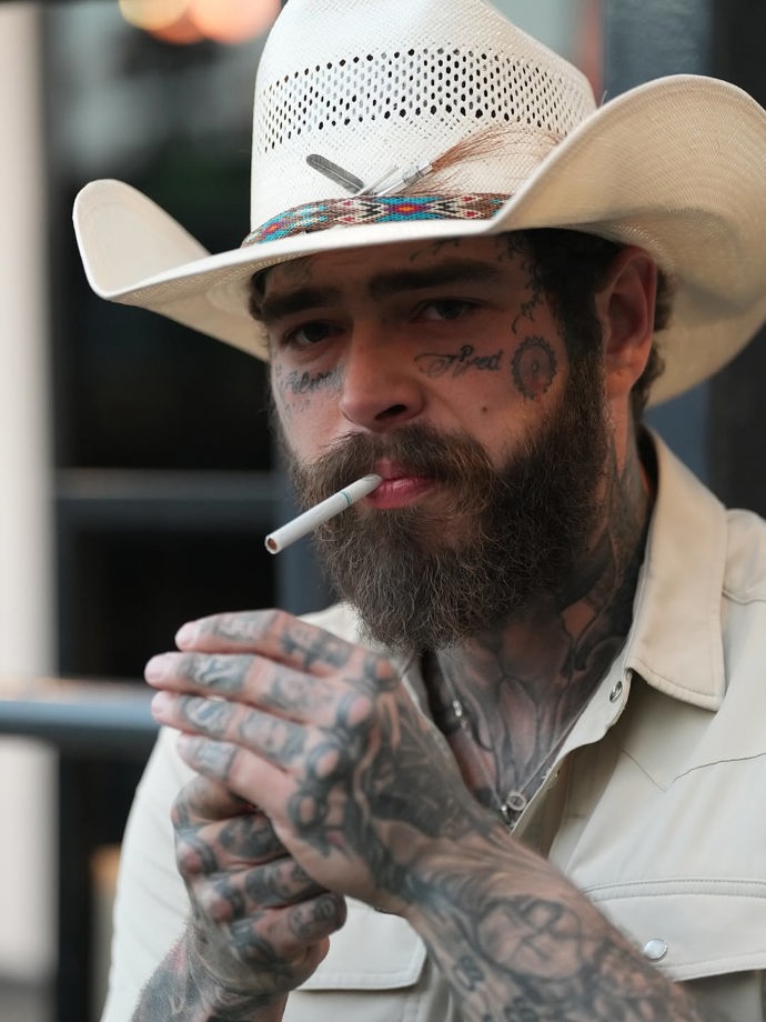 Post Malone přešel z hip hopu ke country