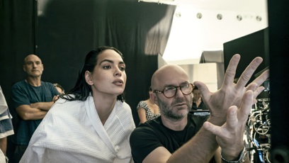 FOTO: Na focení se podílela i herečka Adria Arjona.
