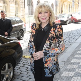 Teď mohou fanoušci zajásat - v roce 2026 spatří světlo světa Biograf láska 2. 