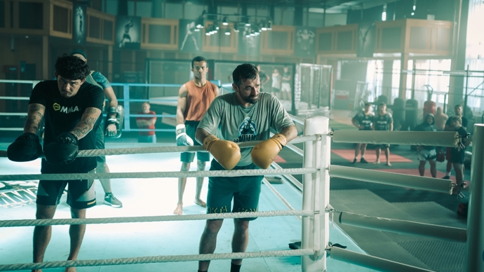 Bývalého šampiona čeká životní zápas. Ve filmu Bojovník si zahraje jeden z nejúspěšnějších českých interpretů Calin i hvězdy MMA 