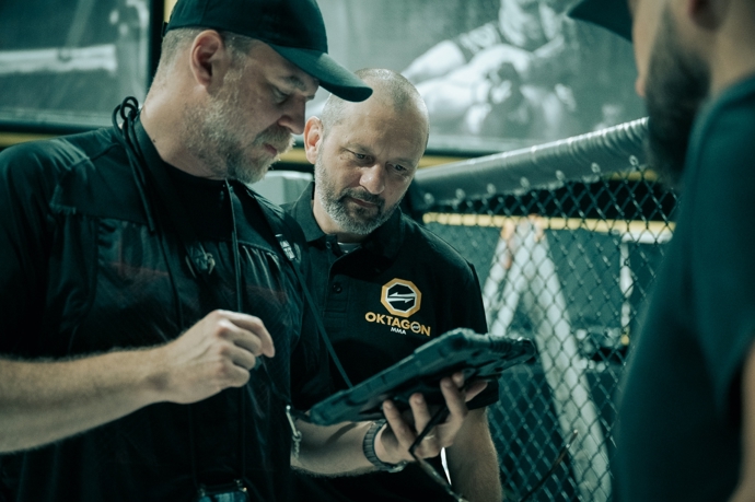 Bývalého šampiona čeká životní zápas. Ve filmu Bojovník si zahraje jeden z nejúspěšnějších českých interpretů Calin i hvězdy MMA 