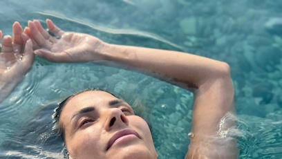 FOTO: Eva Decastelo se rozmazluje ve Francii.