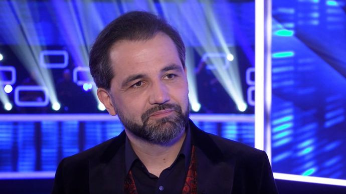 Televizního fešáka Kalkulátora vykouzlili z Jakuba v zákulisí televize Nova. 