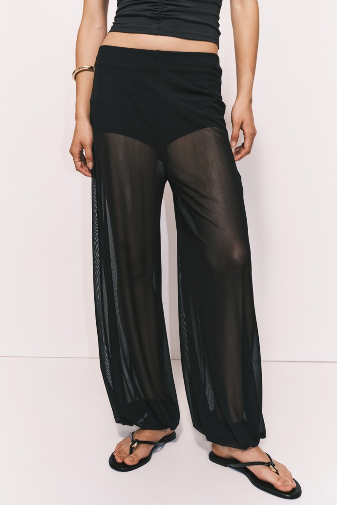 Průsvitné balonové kalhoty, H&M, 619 Kč