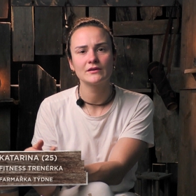 Kateřina se chová jako diktátor.