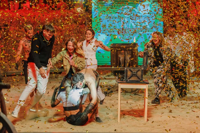 Show Farma Česko zná svou vítězku. V dramatickém finále se jí stala Veronika „Veve“ Přikrylová.