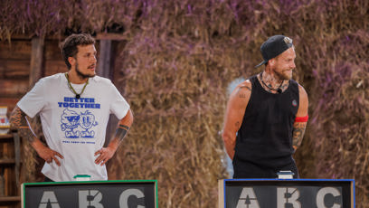 FOTO: Vojtěch Tichva a Adam Raiter během finále show Farma Česko.