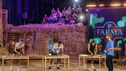 FOTO: Farma Česko má svou hrdinku! Titul farmářky roku si spolu s milionem korun odnáší Veve.