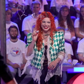 Zpěvačka Žofie Dařbujánová v show Máme rádi Česko.