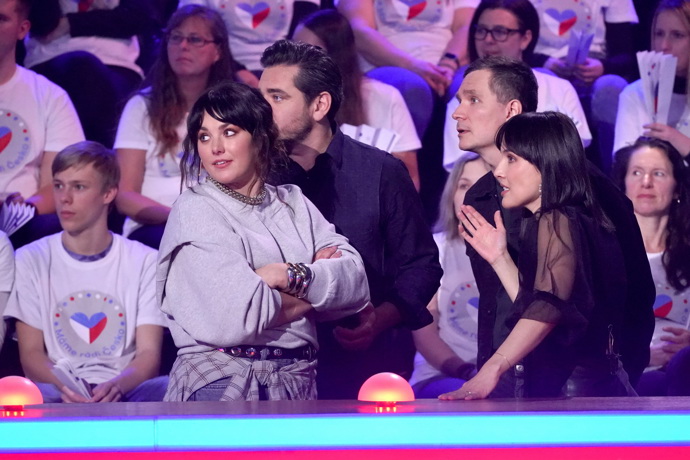 Ewa Farna, Tereza Ramba a Jan Aleš v show Máme rádi Česko.