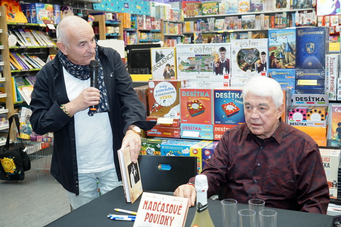 Jiří Krampol se svým manažerem Milošem Schmiedbergerem. 