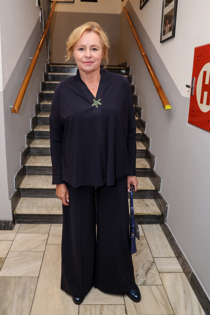 Jitka nakonec vytouženou brož dostala od svého partnera k narozeninám. 