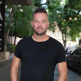 Dodnes Petrovi záleží na tom, aby byl za všech okolností upravený.