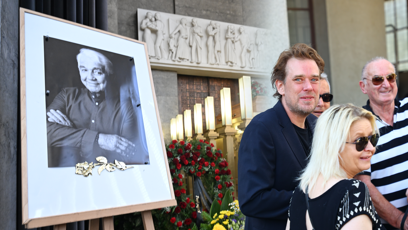 FOTO: Vyženěný syn Martin Krampol na pohřbu otčíma Jiřího.