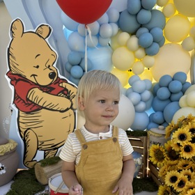 Syn Dominiky Myslivcové a Zdeňka Chytila. 