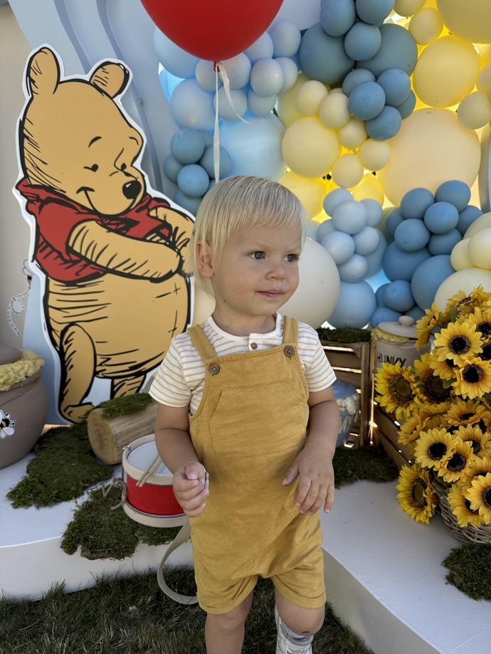 Syn Dominiky Myslivcové a Zdeňka Chytila. 