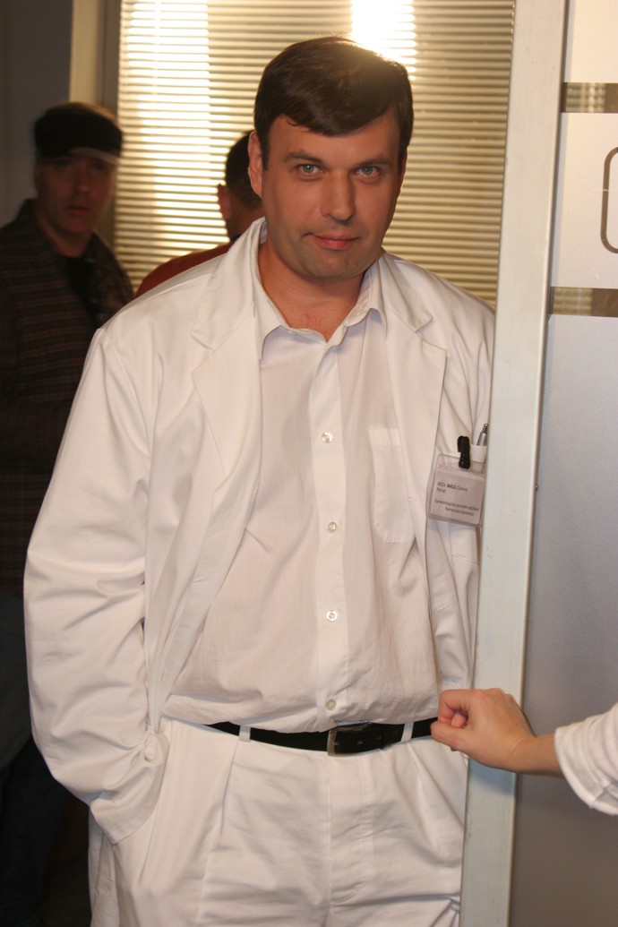 Petr Rychlý míval husté kaštanově hnědé vlasy. 