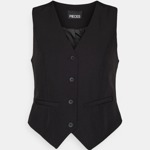 Černá vesta je trendy, ale také univerzálním kousek, který můžete nosit na holé tělo, ale také vrstvit. Tento model koupíte u Pieces za 960 Kč.