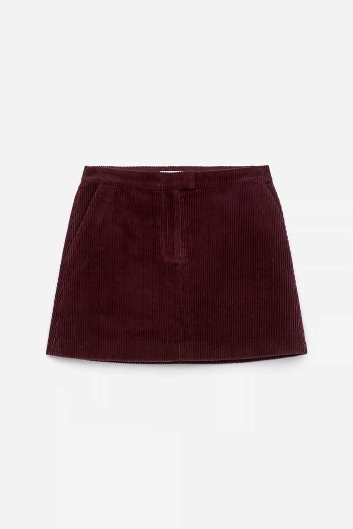 Manšestrová mini sukně, ARKET, 1 650 Kč