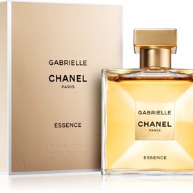 Parfém Gabrielle Essence od Chanel propojuje exotické a intenzivní tóny jasmínu se zářivým a ovocným ylang-ylang, svěžím a jiskřivým pomerančovým květem, krémovou tuberózou i příjemnémi ovocnými akordy. Nechybí ani smyslné bílé pižmo, sladká vanilka a nezaměnitelná kořenitá vůně santalového dřeva. Parfém seženete od 3968 Kč.