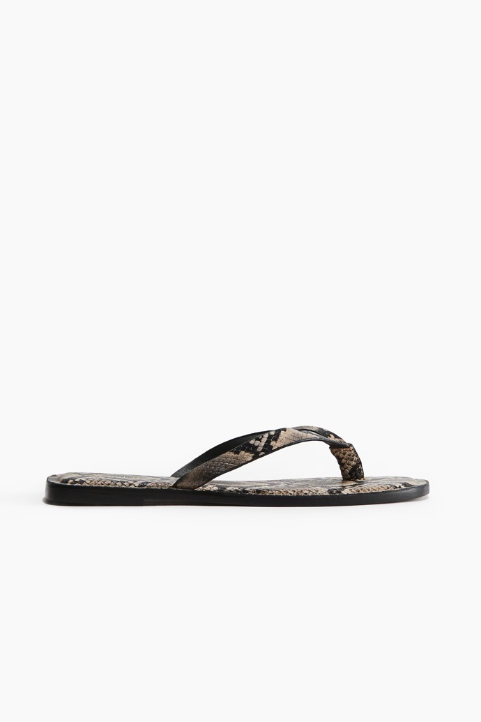 Kožené žabky, H&M, 959 Kč